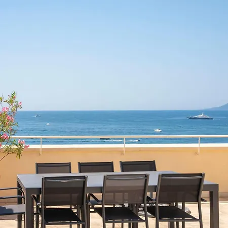아파트 - Roof Terrace For Rent *