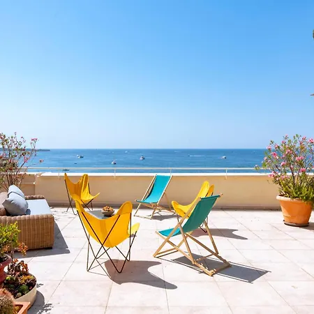 - Roof Terrace For Rent *