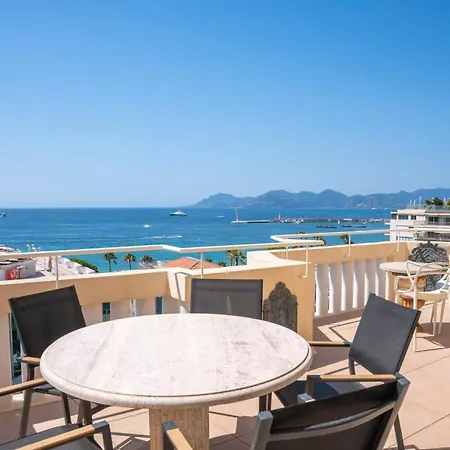 - Roof Terrace For Rent 아파트